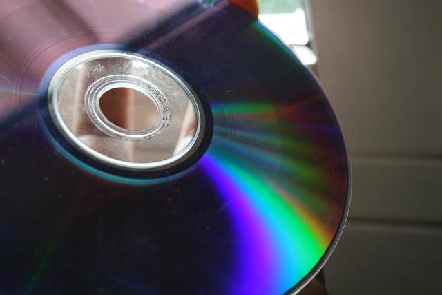 Aparecen los primeros CDs