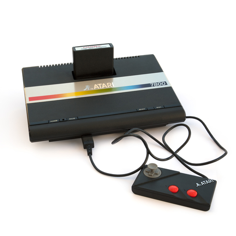 Lanzamiento Atari 7800