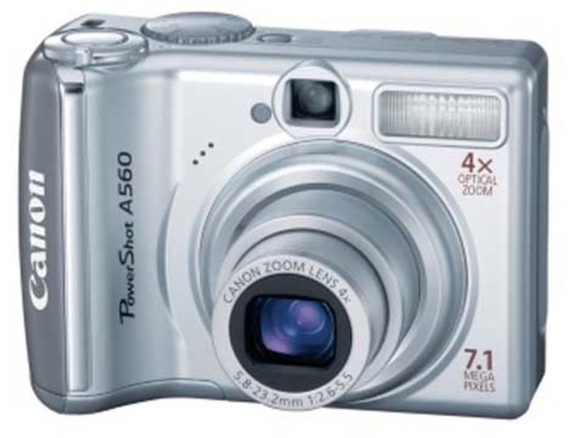 Se lanzan al mercado las cámaras digitales.