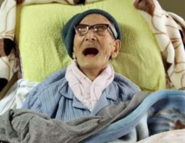 Karen dør af sygdommen syfilis.