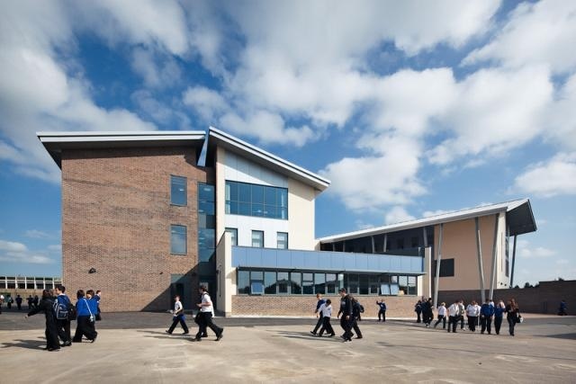 Labour government promised to set up comprehensive schools