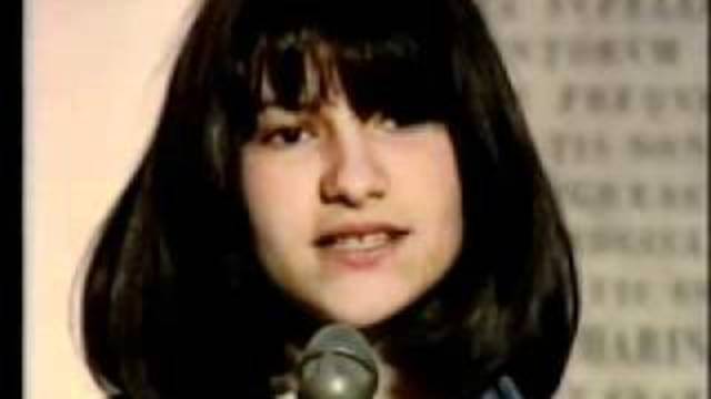 Laura starts singing