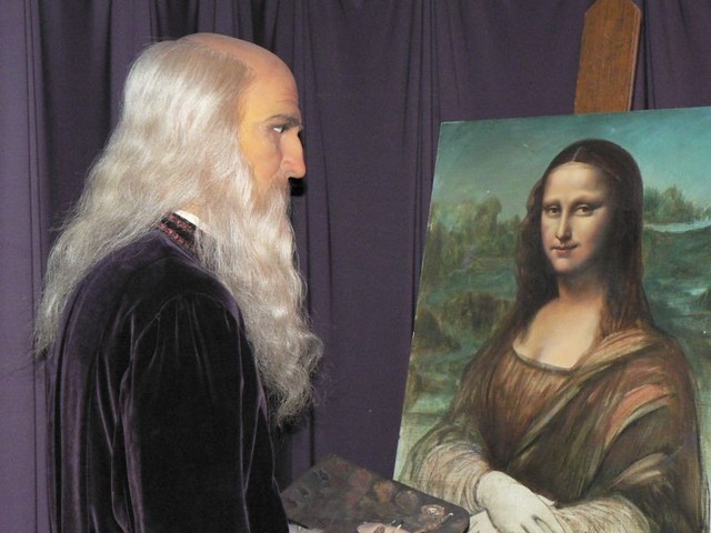 Leonardo da Vinci paints the Mona Lisa