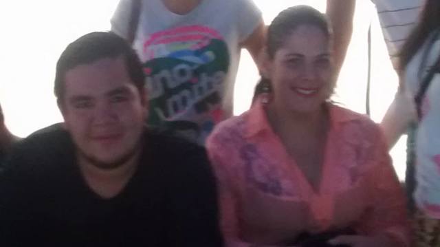 Acompañados por la querida profesor en el  evento !!!