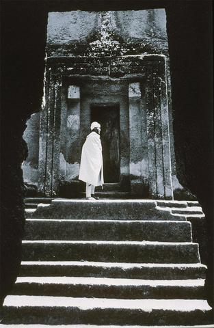 The emperor of Aksum converts to Coptic Christianity