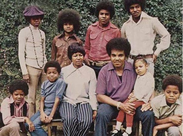 Michael Jackson was the seventh of nine brothers- Family