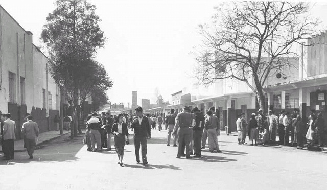 Se inauguran los cursos del IPN, por primera vez.