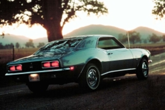 CHEVROLET Camaro L-48 Super Sport