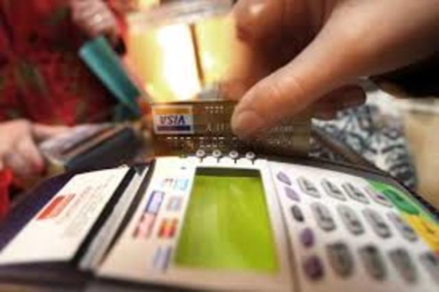 Bancos, Asociaciones de Ahorro y Préstamo e Instituciones de Crédito y OrganizacionesAuxiliares