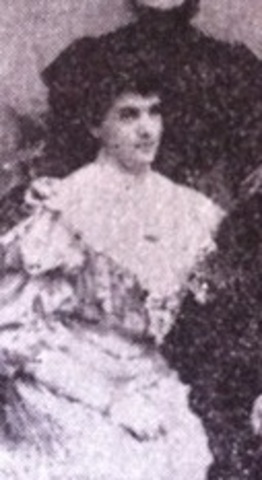 Ubico got married with Marta Lainfiesta.