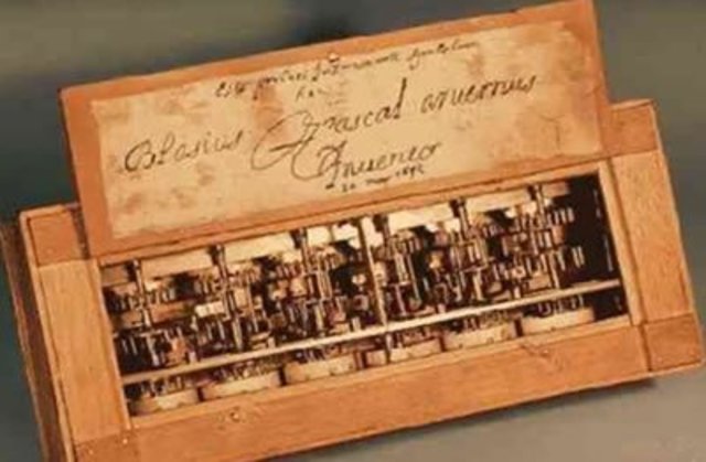 Calculadora basada en engranaje