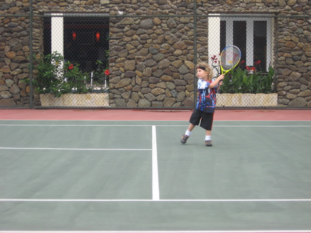 שיעור טניס בויאטנם