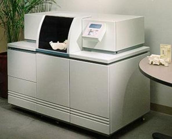 3D Systems tutvustas "Actua 2100". Mõiste "3D Printer" oli algselt kasutatud tähistamaks kiiret prototüübi masinat.