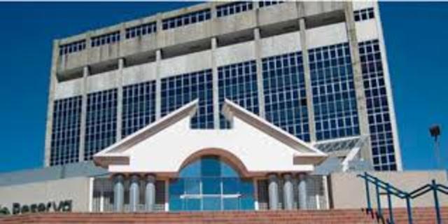 Saneamiento, fortalecimiento y privatización de los bancos