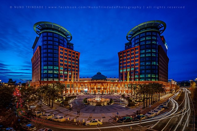 Construccion del centro Comercial Colombo
