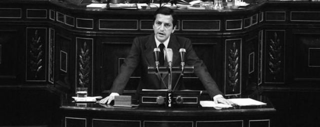 El rey nombra a Adolfo Suárez, líder de UCD  como presidente del gobierno