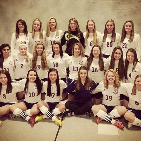 Hacer el equipo de fútbol del equipo universitario.