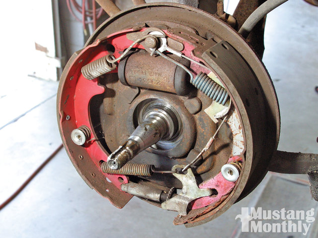 Drum Brakes Invented