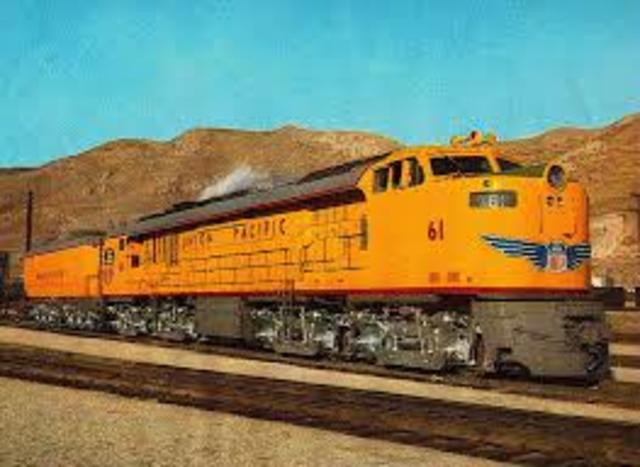 electric gas turbine locamotive