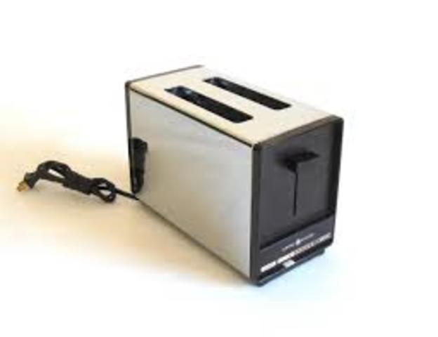 Wider 2-slicer Toaster