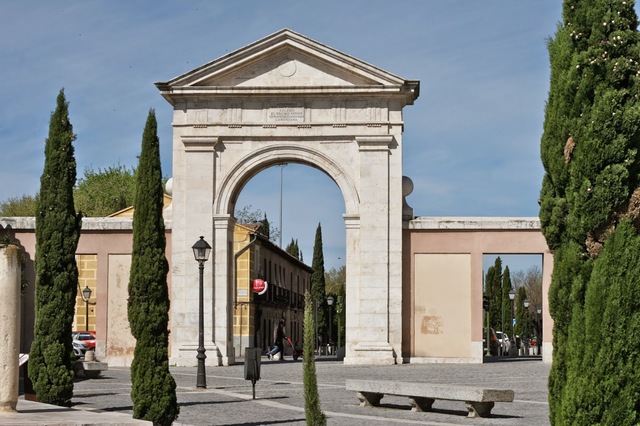 puerta de Madrid