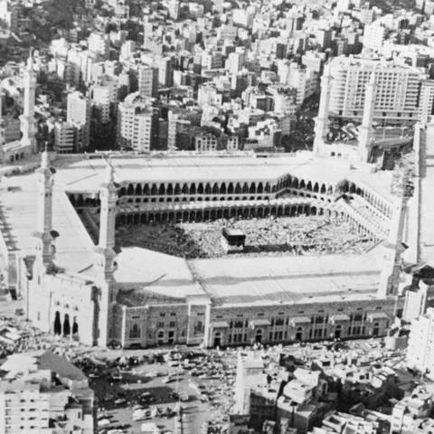 Seizure of the grand Moscow, Terrorist attack in Mecca, Saudi Arabia