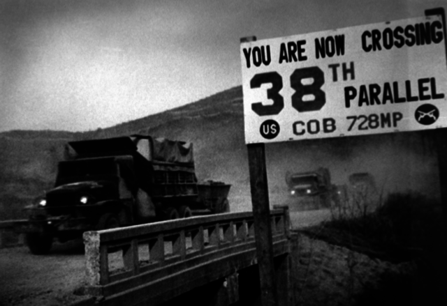 UN/South Koren troops cross border into North Korea