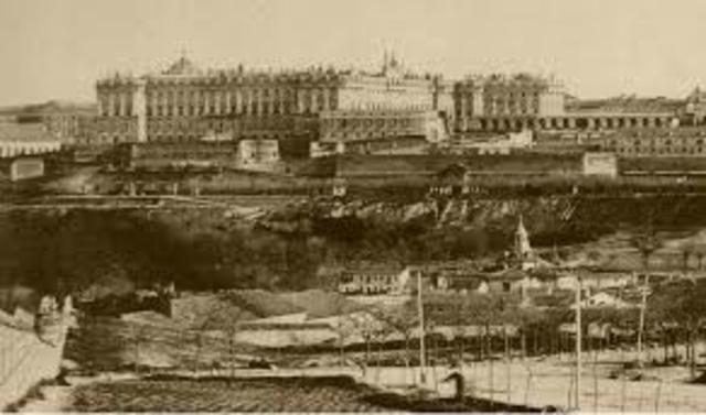 Incendio en la muralla cristina madrileña