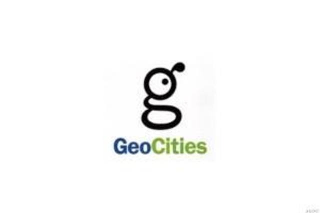 Se funda una de las primeras redes sociales, los geocities