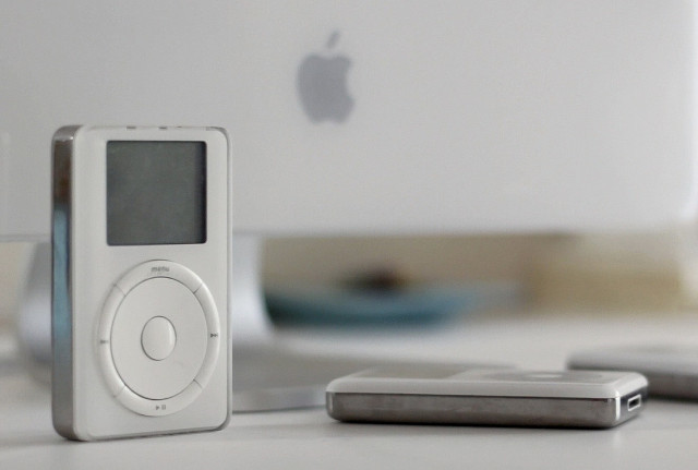 THE APPLE IPOD