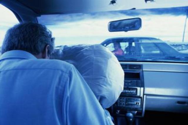 First Car with Airbags