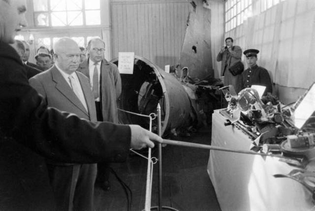 Soviet Union reveals that U.S. spy plane was shot down over Soviet territory