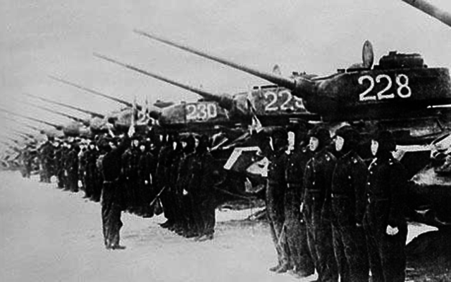 UN/South Korean troops cross the border into North Korea