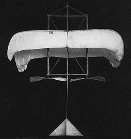 First successful flying model propelled by an internal combustion engine