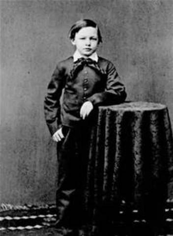 Lincoln's son William is born