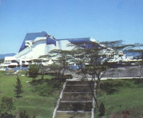 Fundó la Universidad Popular