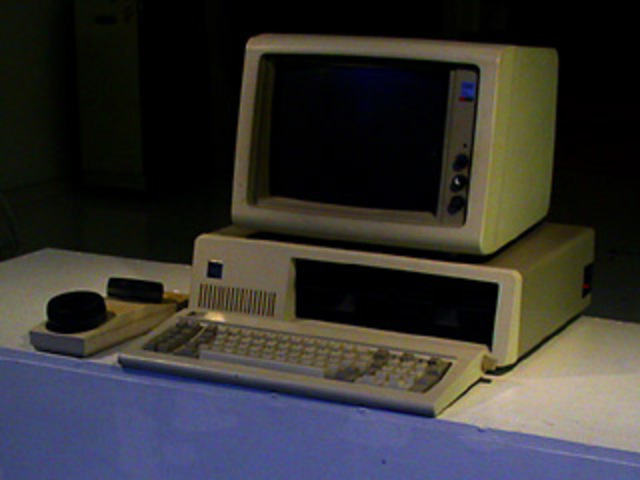 first personnal comuter modem was created