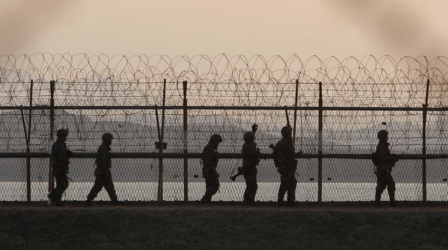 UN/South Korean troops cross the border into North Korea