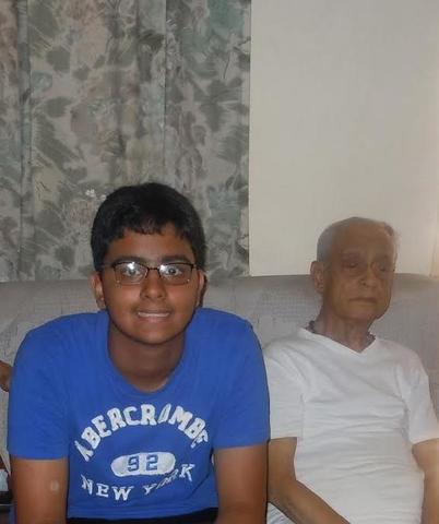 Yo vi mi abuelo que vive en India en 2013.