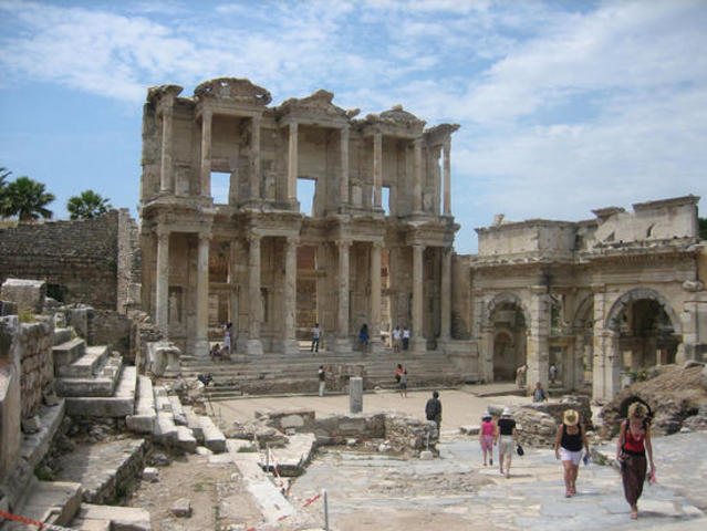 The library  2000 B.C.