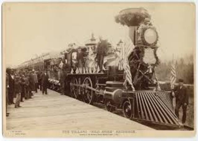 Transcontinental Railraod completed