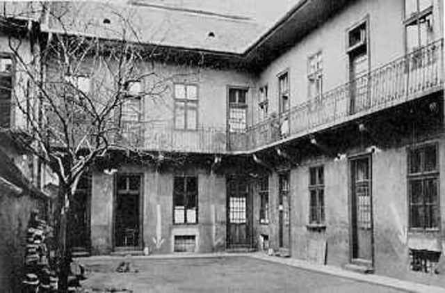 Születése (A Magyar Költészet Napja)