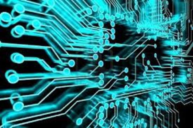 - Primer servidor de nombres de sitios.