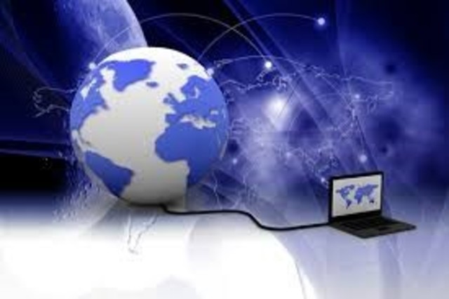 Se crea el World Wide Web  que permite, de forma sencilla, la consulta remota de archivos de hipertexto e intercambio de información, lo que en educación resulto muy útil.