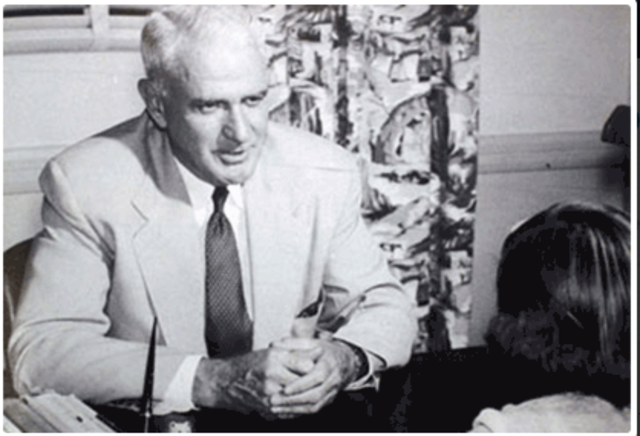 Dr. Robert J.. Hannelly