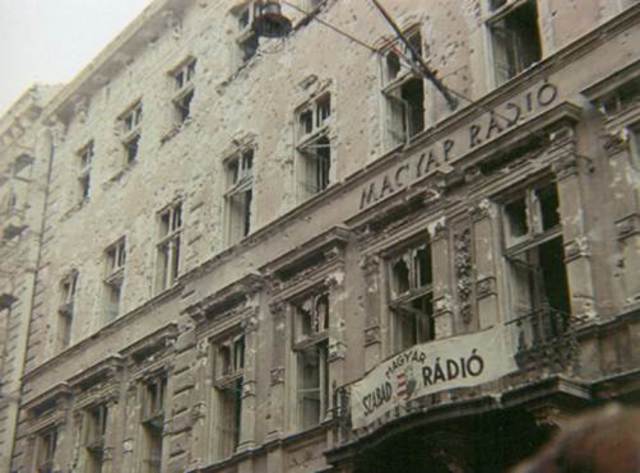 5. helyszín: Rádió