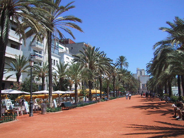 uczniowie w Polsce tworzą multimedialną książeczkę z otwierającymi się  obrazkami przedstawiającą terapeutyczną                                                   opowieść (ZooBurst)