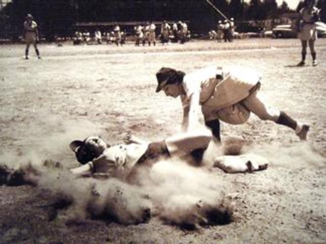 First game of the All-American Girls Professional Baseball League