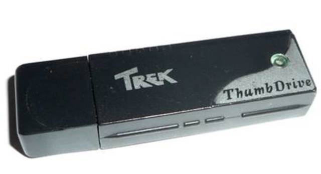 PRIMERA GENERACION DE USB