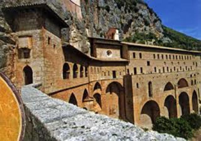 En el siglo V y VI se generalizó la escuela episcopal.